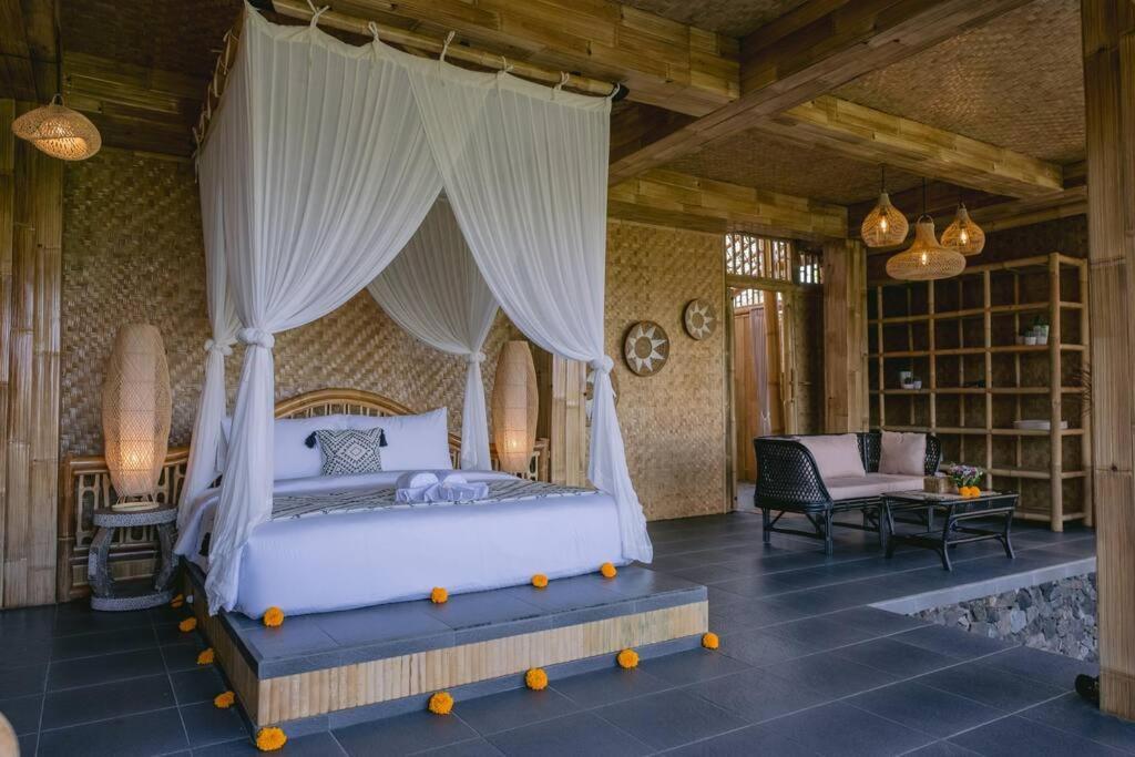 Makerti Bali~Bamboo House Villa Selat Bagian luar foto