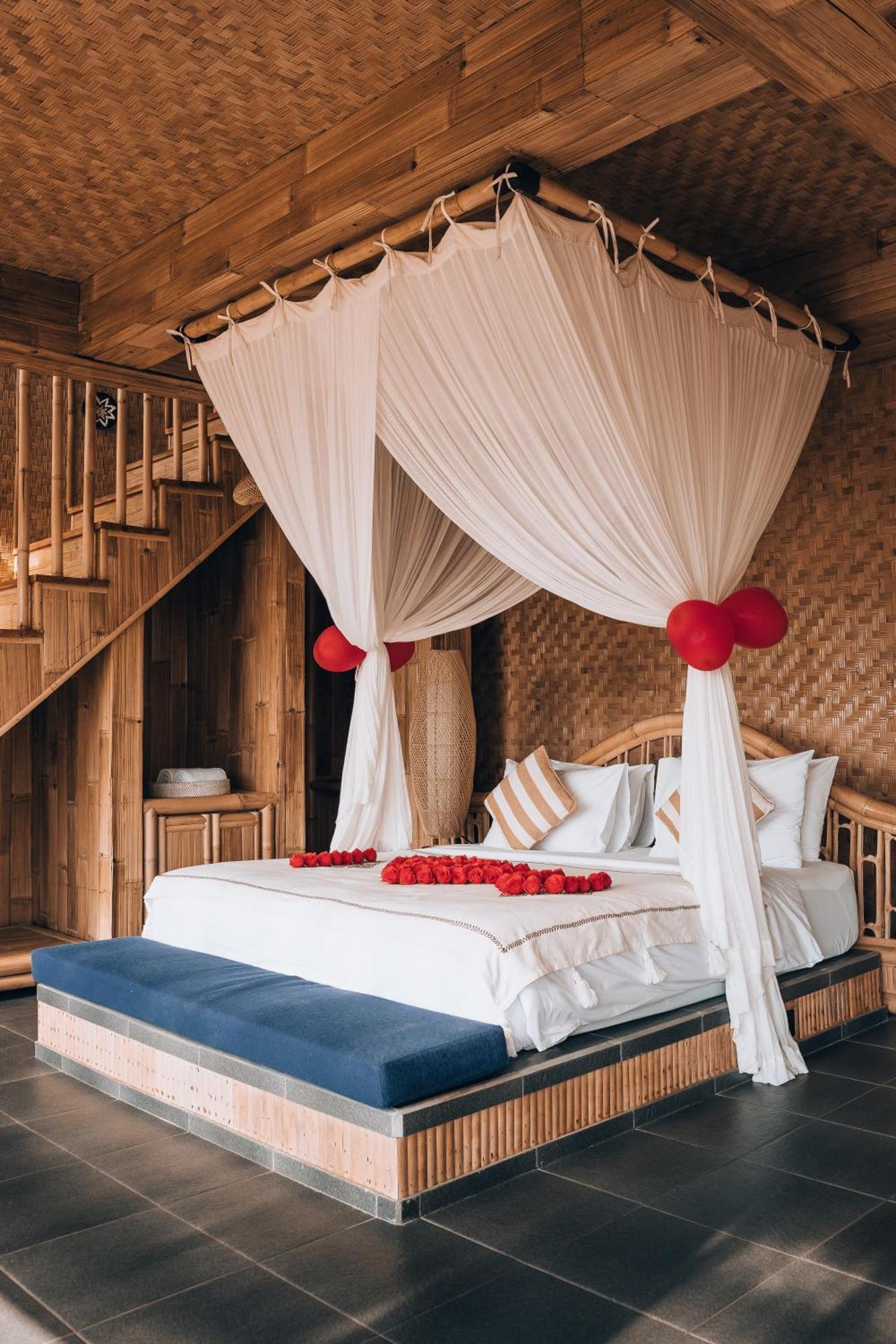 Makerti Bali~Bamboo House Villa Selat Bagian luar foto