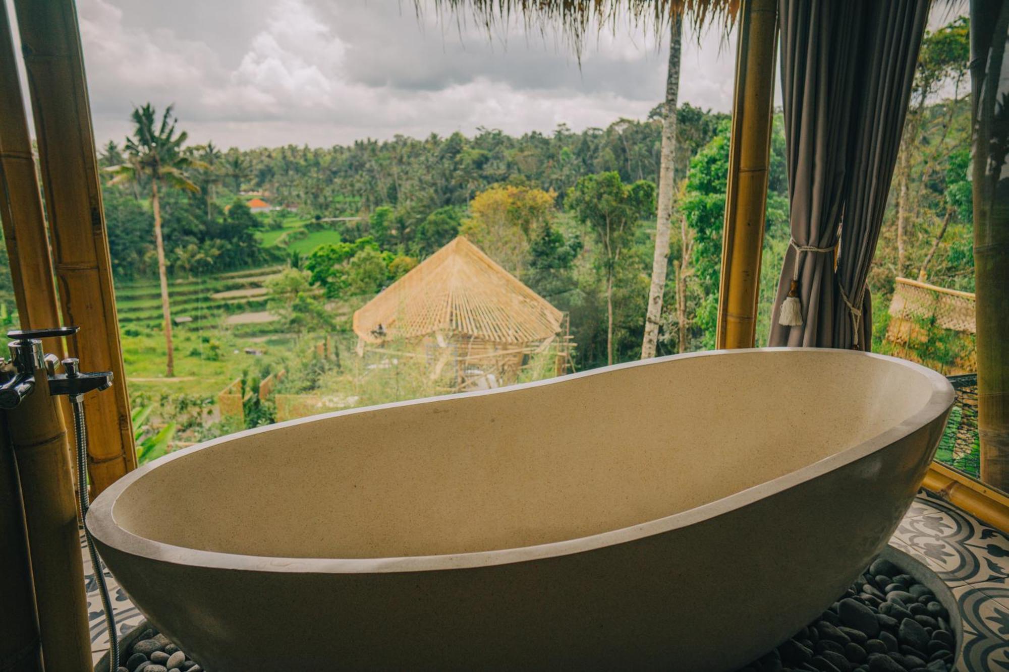 Makerti Bali~Bamboo House Villa Selat Bagian luar foto